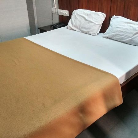 International Tourist Home Кожикод Екстериор снимка